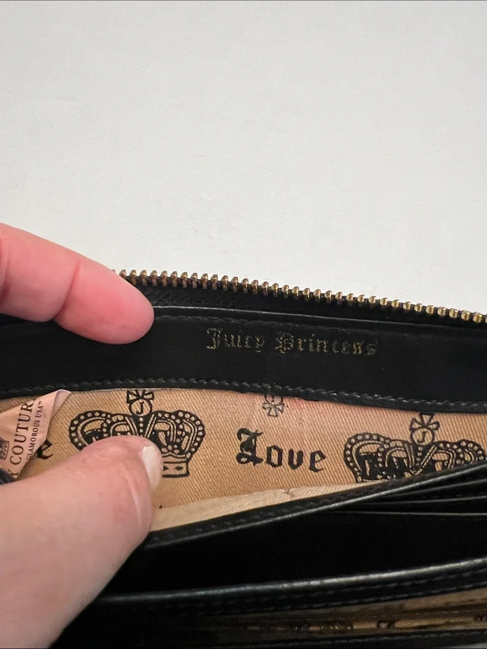 JUICY COUTURE BLACK LEATHER & VELVET SCOTTIE DOG ZIP AROUND WALLET